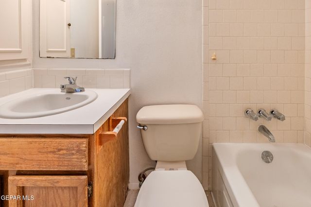 10724 ONYXSTONE Street, El Paso, TX 79924