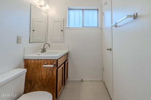 10724 ONYXSTONE Street, El Paso, TX 79924