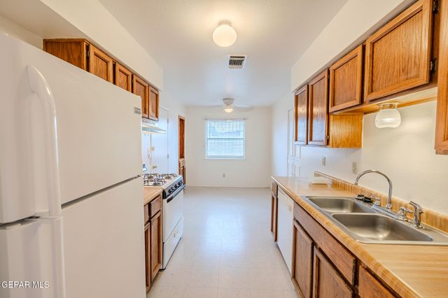 10724 ONYXSTONE Street, El Paso, TX 79924