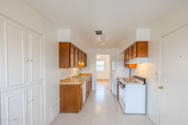 10724 ONYXSTONE Street, El Paso, TX 79924