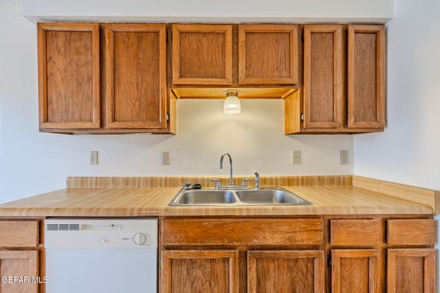 10724 ONYXSTONE Street, El Paso, TX 79924