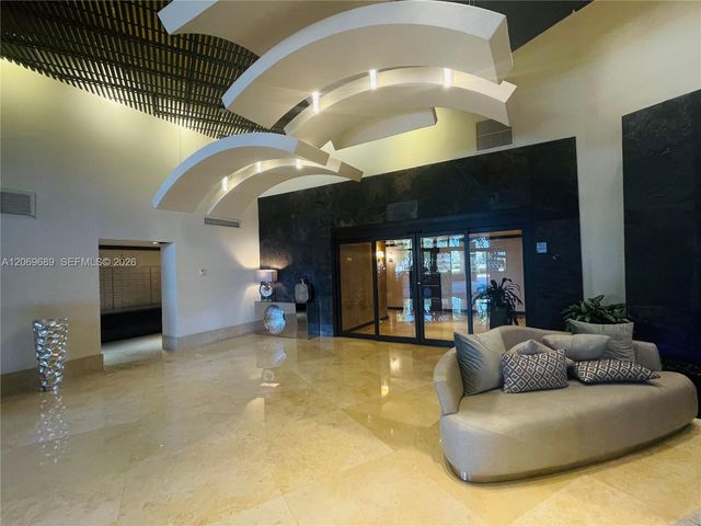 3300 NE 191st Street 1101, Aventura, FL 33180
