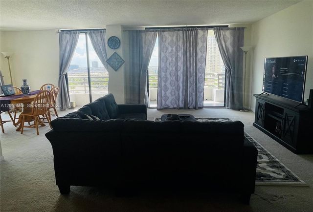 3300 NE 191st Street 1101, Aventura, FL 33180