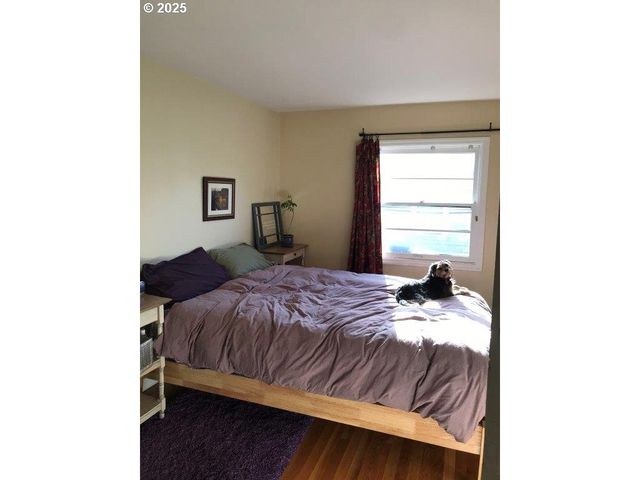 934 Se NEHALEM St, Portland, OR 97202