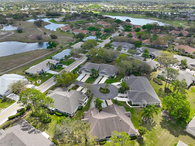 2411 OLD NANTUCKET COURT, Sun City Center, FL 33573