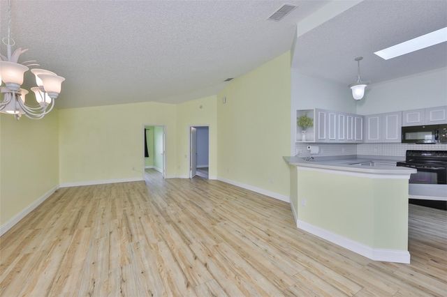 2411 OLD NANTUCKET COURT, Sun City Center, FL 33573