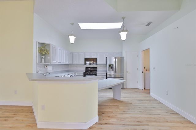 2411 OLD NANTUCKET COURT, Sun City Center, FL 33573