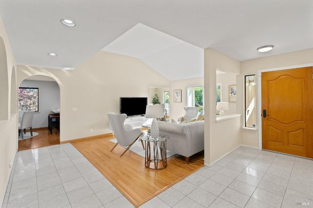 2209 Ascot Pkwy, Vallejo, CA 94591