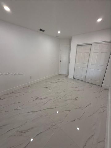 120 E 44th St, Hialeah, FL 33013