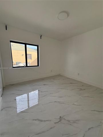 120 E 44th St, Hialeah, FL 33013