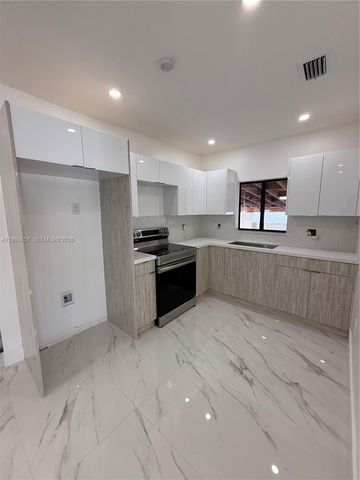 120 E 44th St, Hialeah, FL 33013