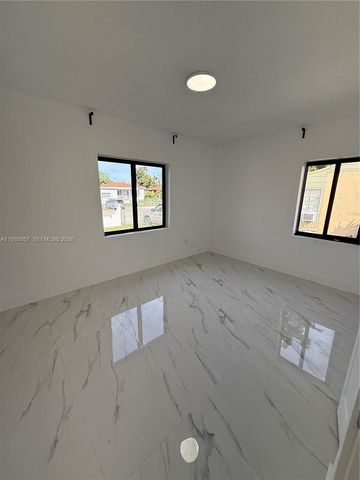 120 E 44th St, Hialeah, FL 33013