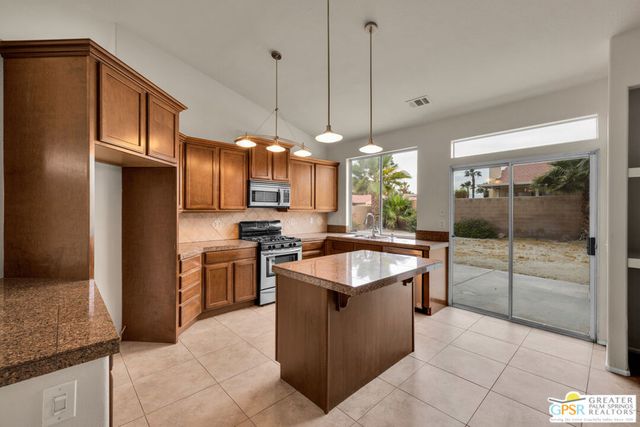 68495 Pasada Road, Cathedral City, CA 92234