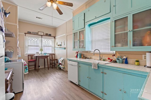 1012 W Bond Street, Denison, TX 75020