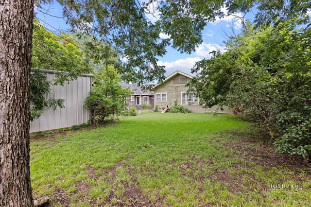 1012 W Bond Street, Denison, TX 75020
