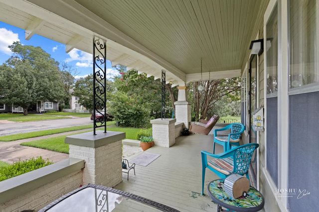1012 W Bond Street, Denison, TX 75020