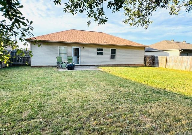35 Green Apple Dr., Ward, AR 72176