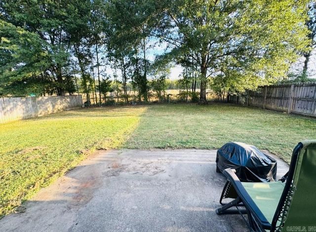 35 Green Apple Dr., Ward, AR 72176