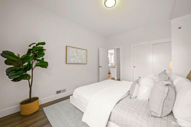 1030 Oak Street, San Francisco, CA 94117