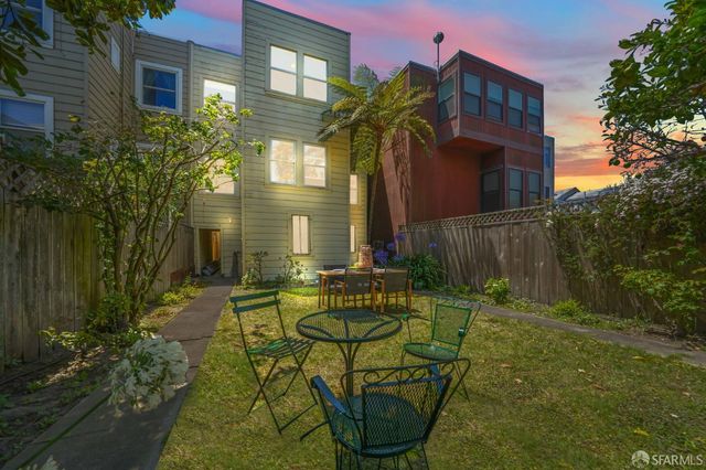 1030 Oak Street, San Francisco, CA 94117