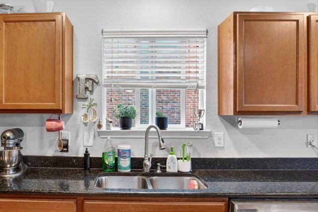 1256 Boxwood Lane, Burleson, TX 76028