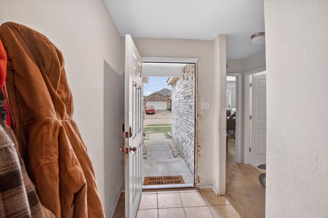1256 Boxwood Lane, Burleson, TX 76028