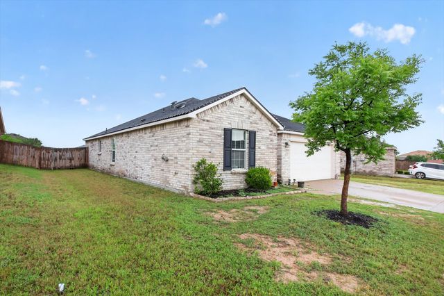 1256 Boxwood Lane, Burleson, TX 76028