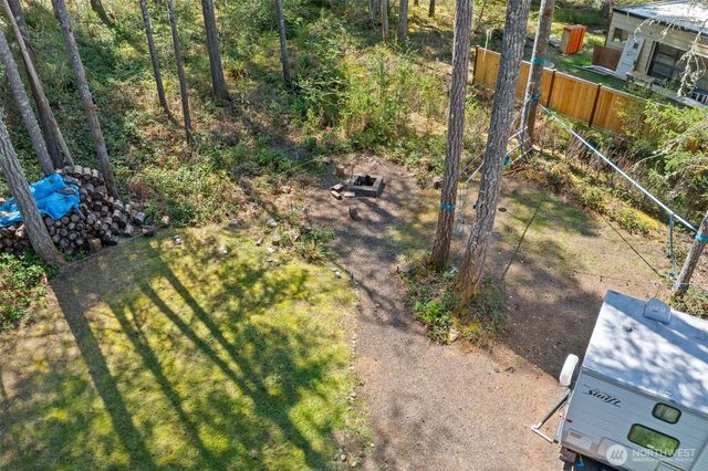101 N Brook Lane, Hoodsport, WA 98548