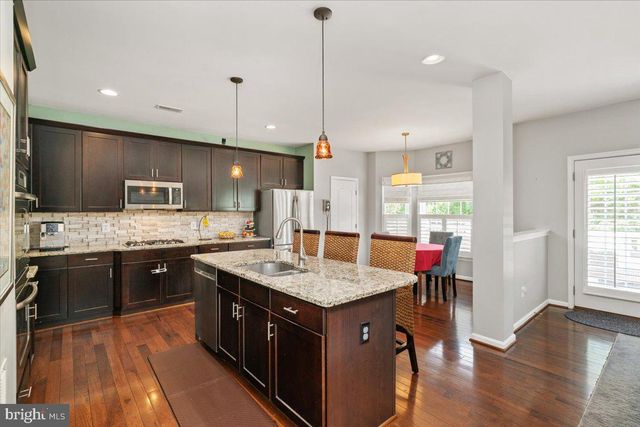 25030 GRAYWACKE DR, Aldie, VA 20105