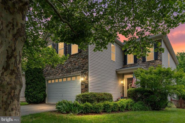 25030 GRAYWACKE DR, Aldie, VA 20105