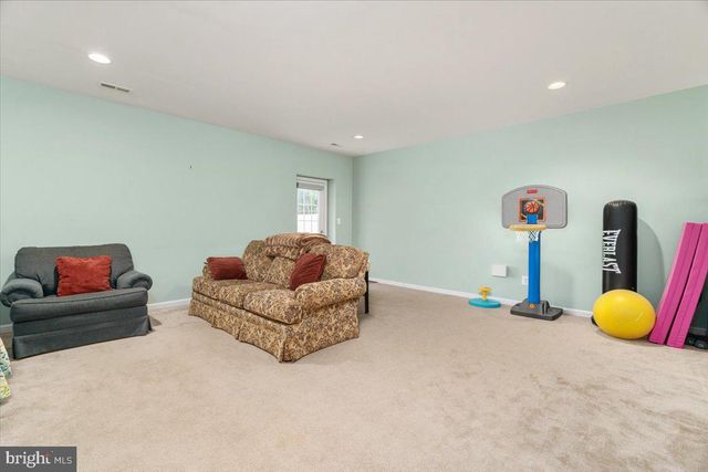 25030 GRAYWACKE DR, Aldie, VA 20105
