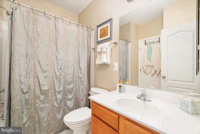 25030 GRAYWACKE DR, Aldie, VA 20105