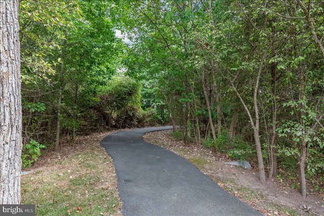 25030 GRAYWACKE DR, Aldie, VA 20105