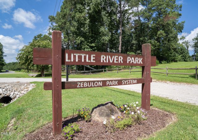 2417 Rosewood Bluff Drive, Zebulon, NC 27597