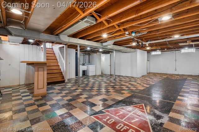 22150 Mauer Street, St. Clair Shores, MI 48080