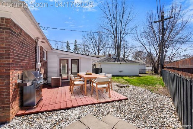 22150 Mauer Street, St. Clair Shores, MI 48080