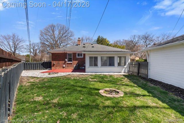 22150 Mauer Street, St. Clair Shores, MI 48080