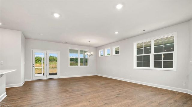 208 Mary Montrose Boulevard, Jamestown, NC 27282