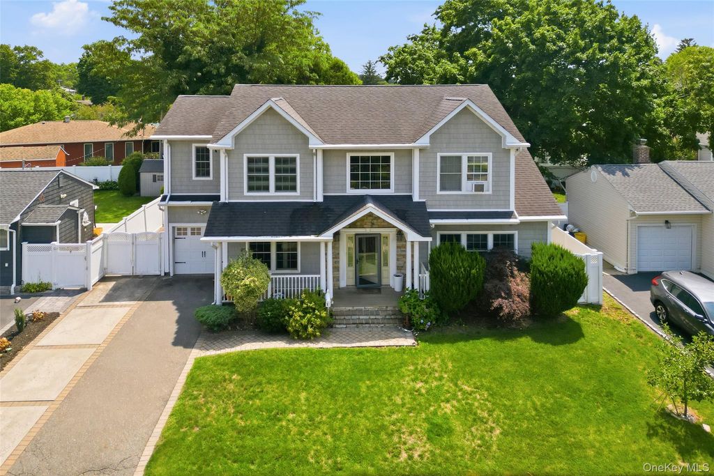 19 Manetto Drive, Plainview, NY 11803 — photo 3