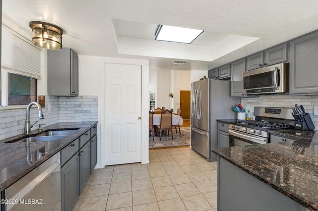 7979 E Maggie Court, Tucson, AZ 85715