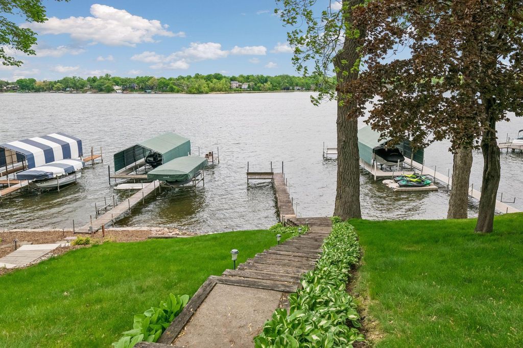 4936 Edgewater Drive, Mound, MN 55364 — photo 2
