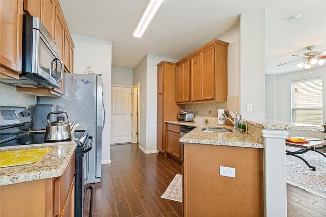 2410 Great Oaks DR 301, Round Rock, TX 78681