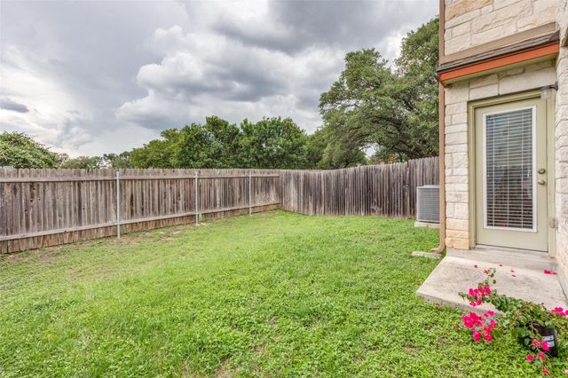 2410 Great Oaks DR 301, Round Rock, TX 78681