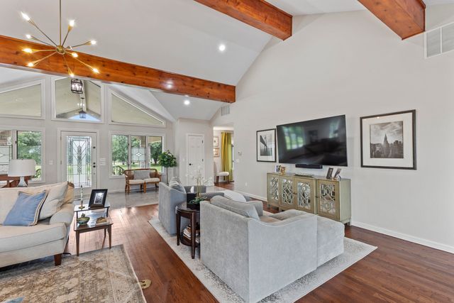 1100 N Farm Road 193, Springfield, MO 65802