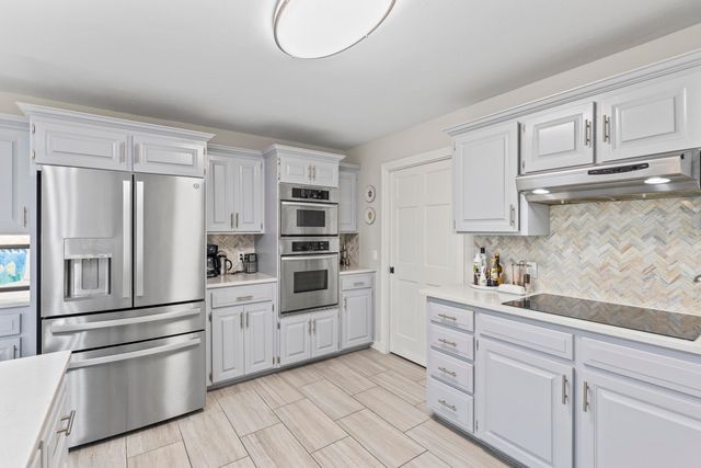 1100 N Farm Road 193, Springfield, MO 65802