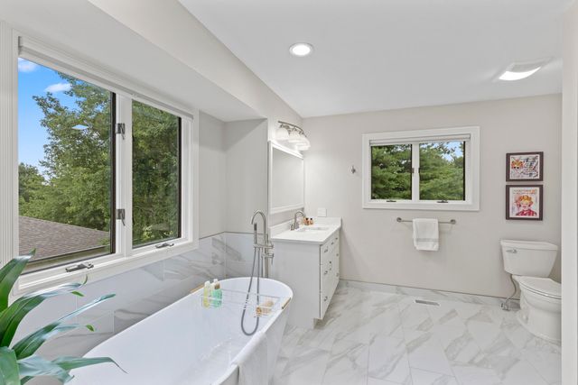 1100 N Farm Road 193, Springfield, MO 65802