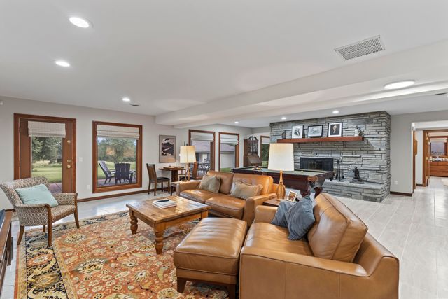 1100 N Farm Road 193, Springfield, MO 65802