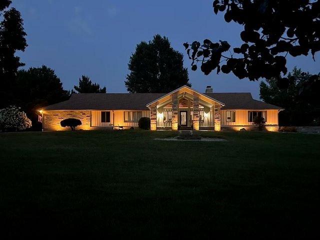 1100 N Farm Road 193, Springfield, MO 65802