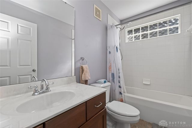 165 Bailey Lane, Springboro, OH 45066