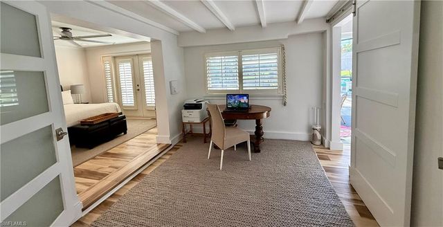 2120 Sandpiper ST, Naples, FL 34102